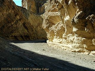 death valley, golden canyon